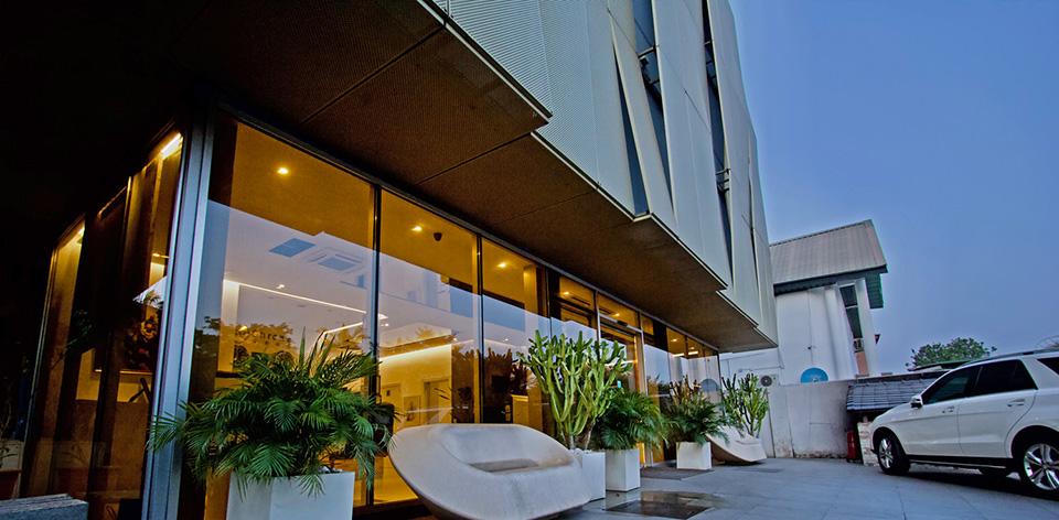 Exploring the Best Hotels Near Me